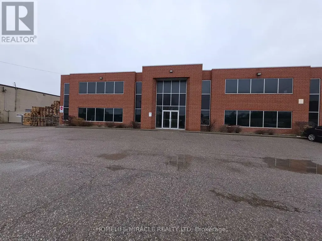 39 Rivalda Road, Toronto (Humbermede)